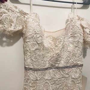 Gorgeous off shoulders lace dress